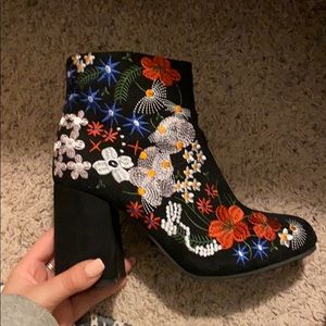 Embroidered Flowered black booties